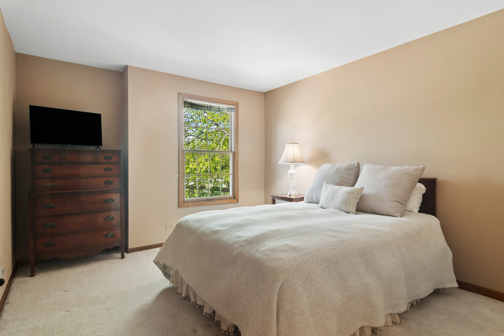 525 Cherbourg Drive, Buffalo Grove, IL 60089