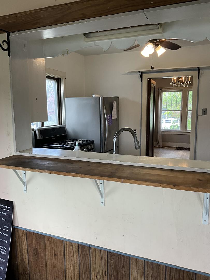 22 S Archer Avenue, Mundelein, IL 60060