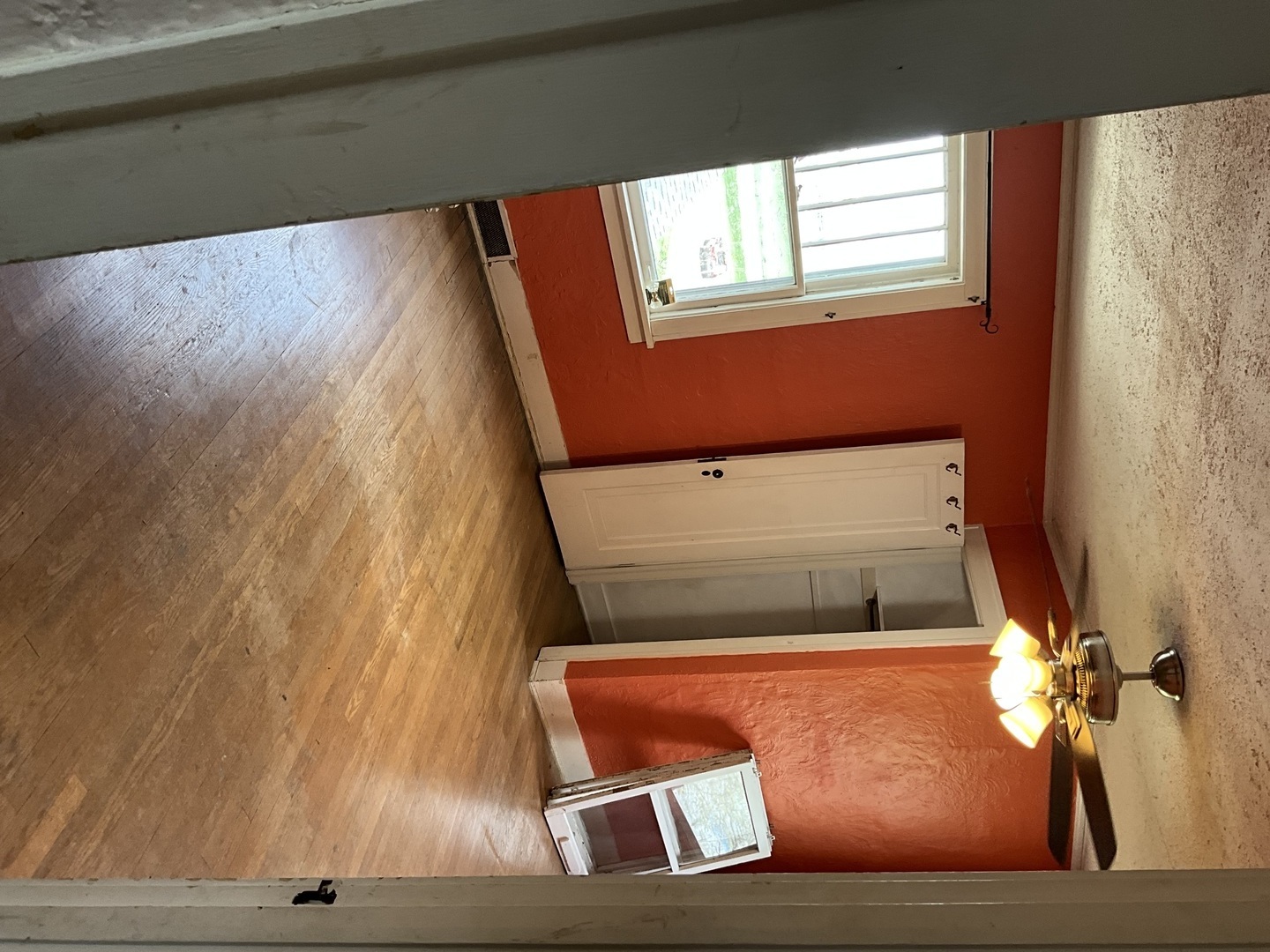 22 S Archer Avenue, Mundelein, IL 60060