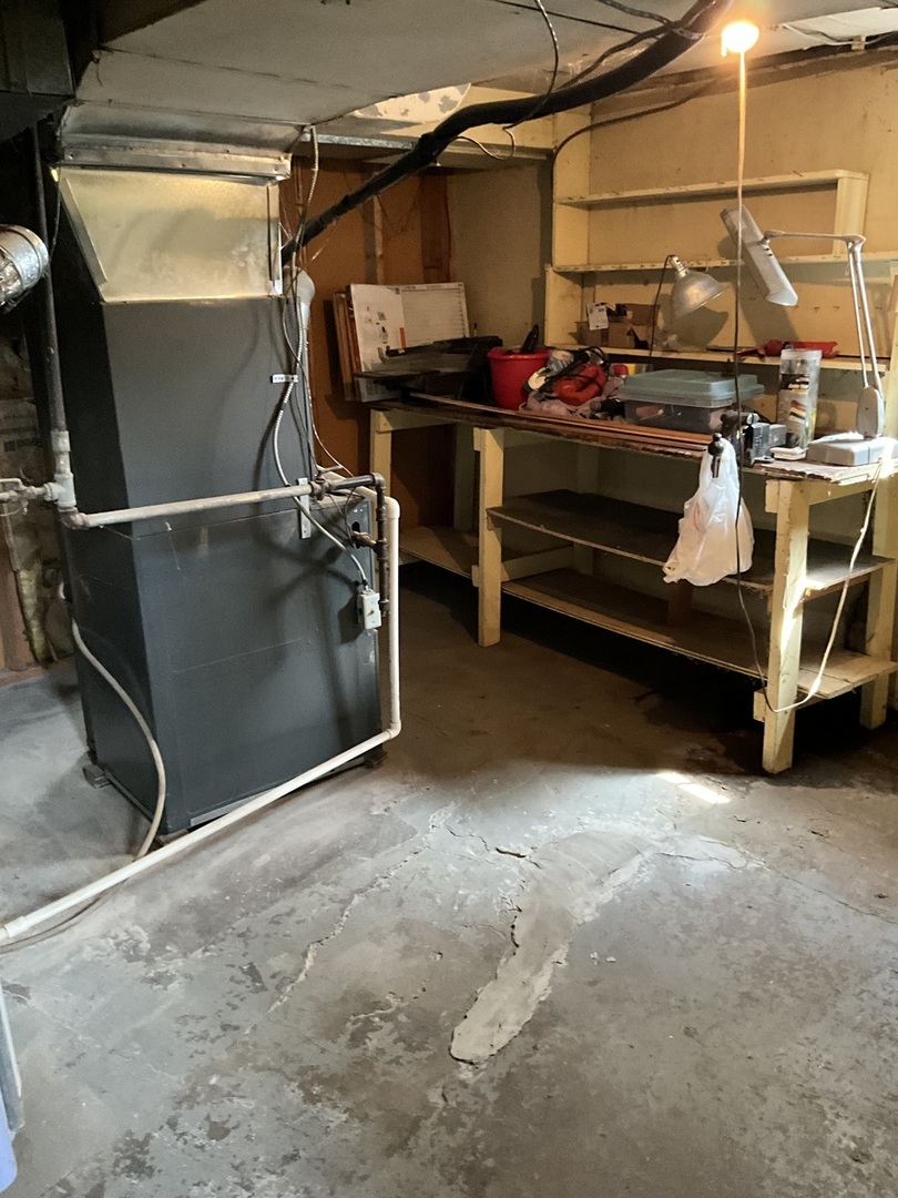 22 S Archer Avenue, Mundelein, IL 60060