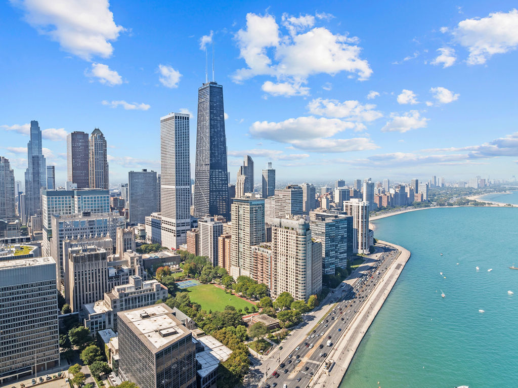 270 E Pearson Street #101, Chicago, IL 60611