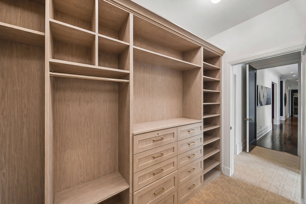 270 E Pearson Street #101, Chicago, IL 60611