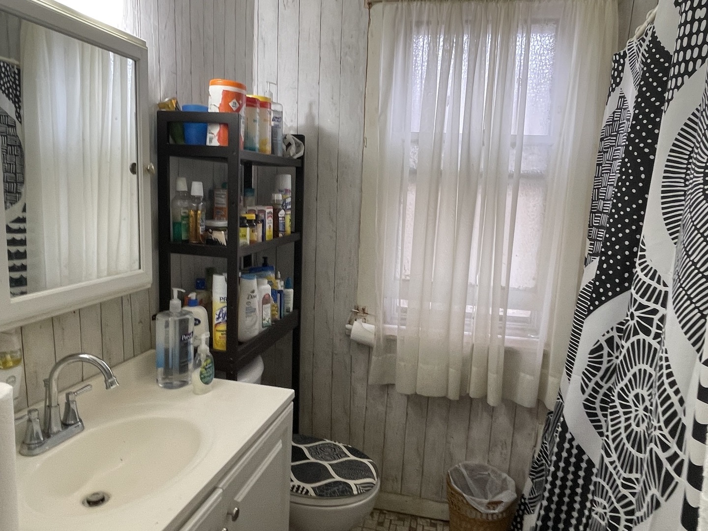 1512 N Linder Avenue, Chicago, IL 60651