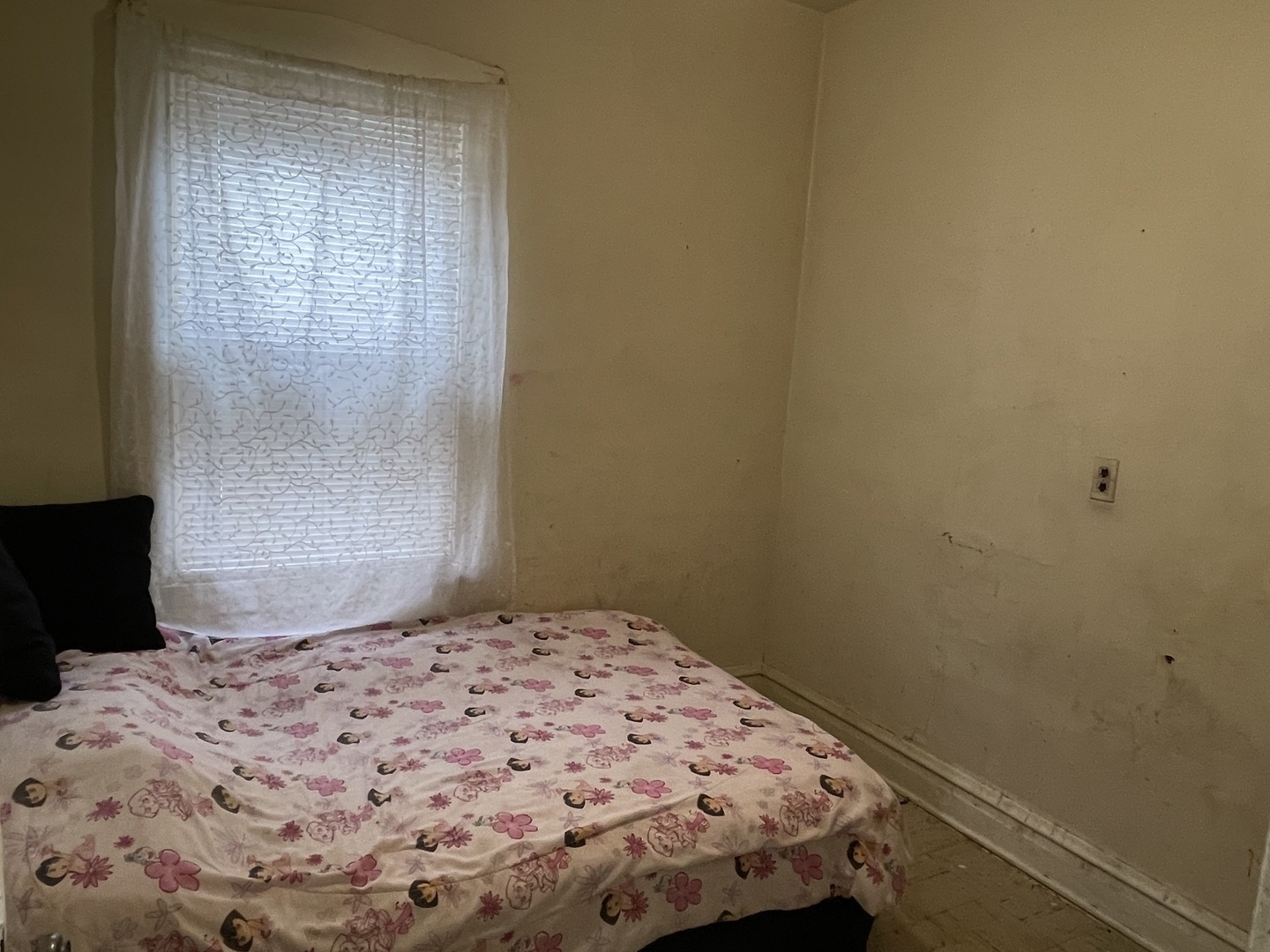 1512 N Linder Avenue, Chicago, IL 60651