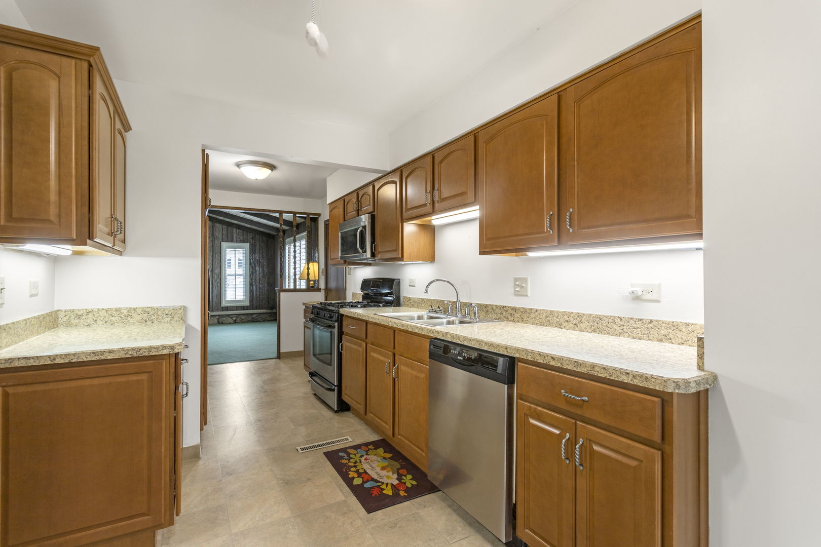 5249 W 88th Street, Oak Lawn, IL 60453