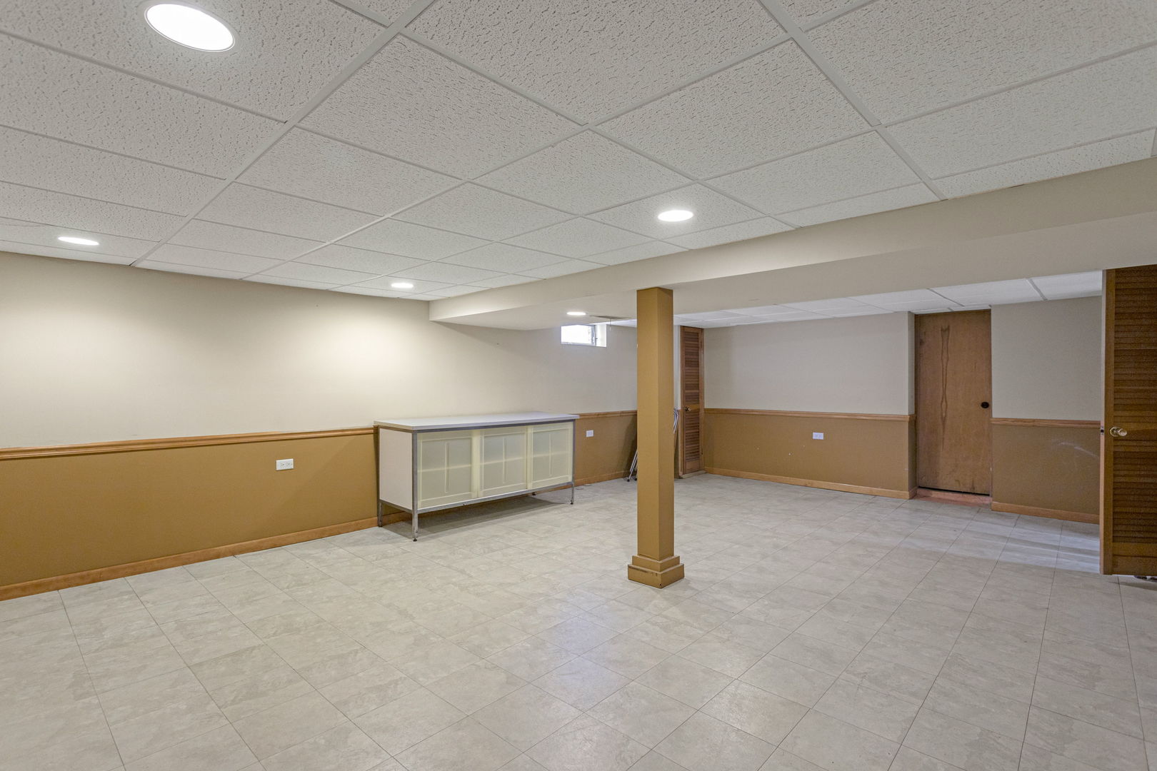 5249 W 88th Street, Oak Lawn, IL 60453