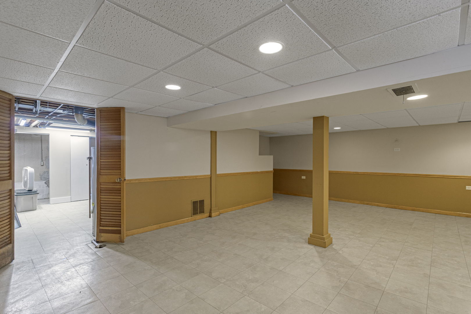 5249 W 88th Street, Oak Lawn, IL 60453