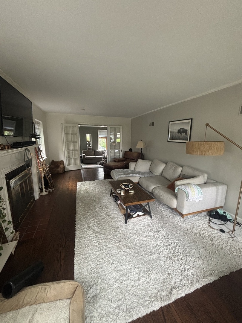 290 W Elm Park Avenue, Elmhurst, IL 60126