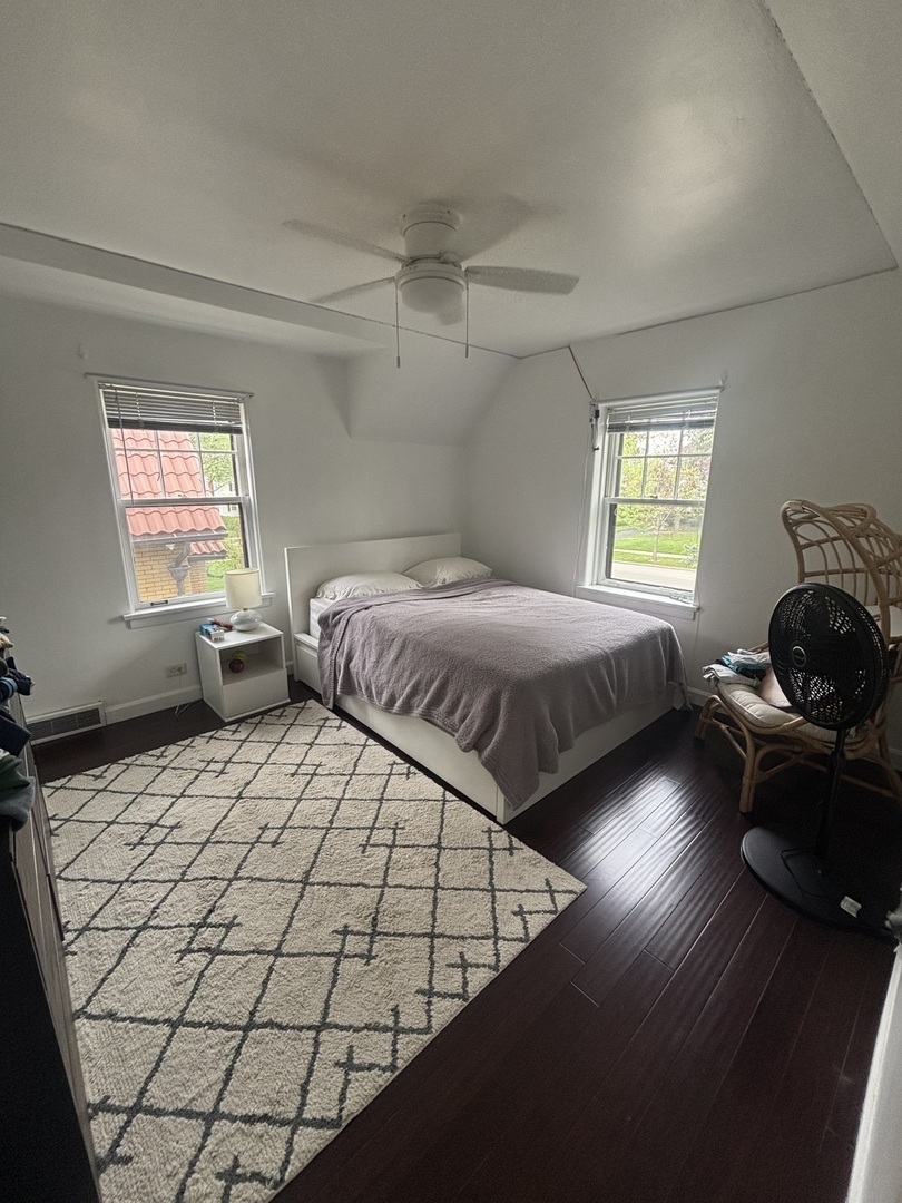 290 W Elm Park Avenue, Elmhurst, IL 60126