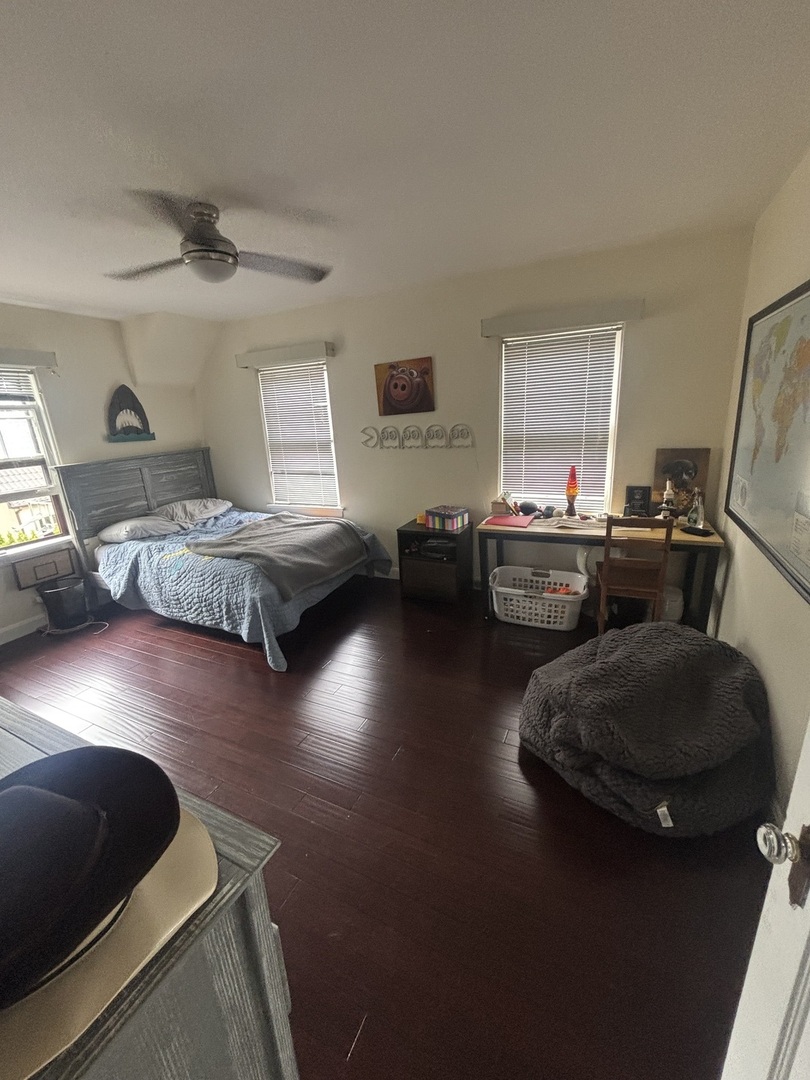 290 W Elm Park Avenue, Elmhurst, IL 60126