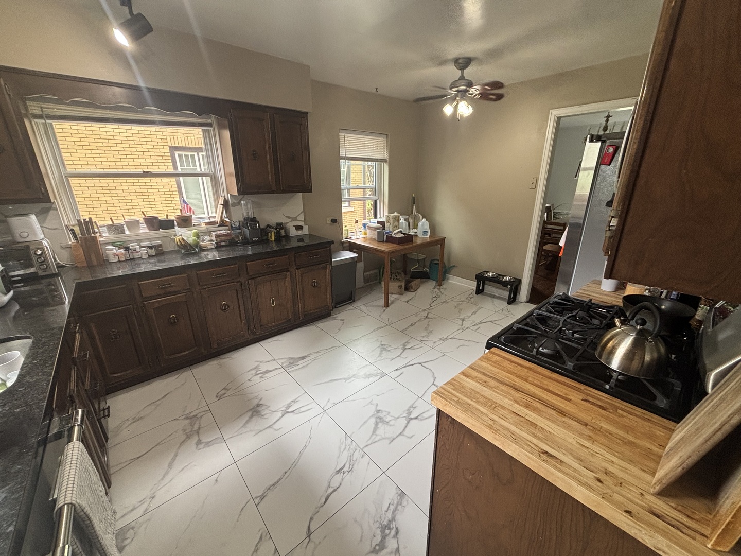 290 W Elm Park Avenue, Elmhurst, IL 60126