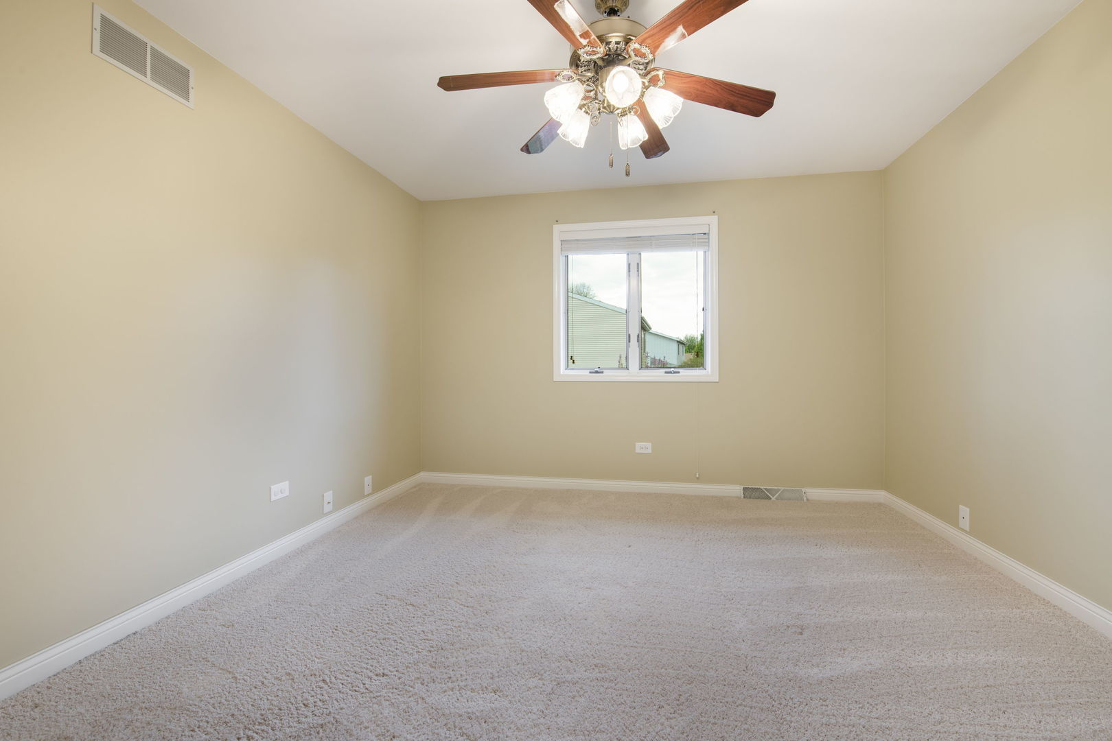 301 Greenfield Road, Shorewood, IL 60404