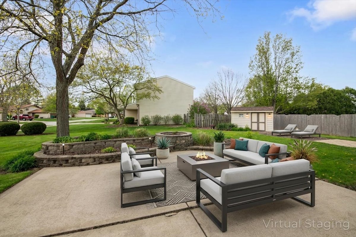 301 Greenfield Road, Shorewood, IL 60404