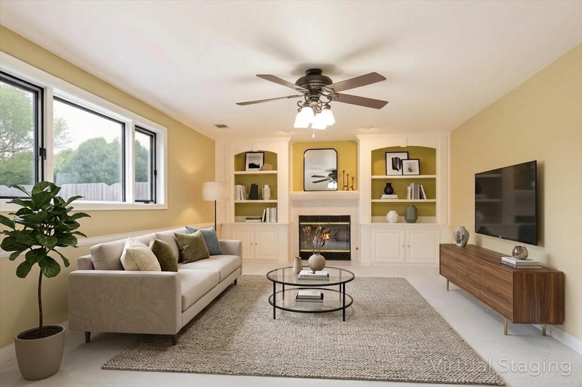 301 Greenfield Road, Shorewood, IL 60404