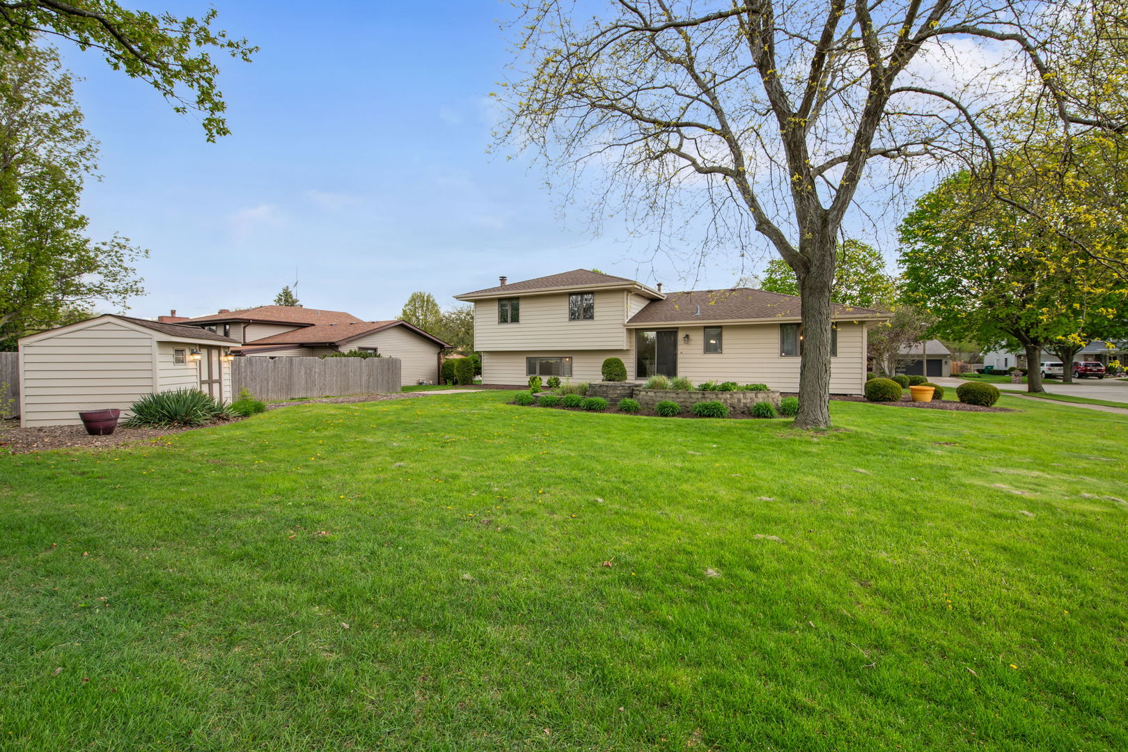 301 Greenfield Road, Shorewood, IL 60404