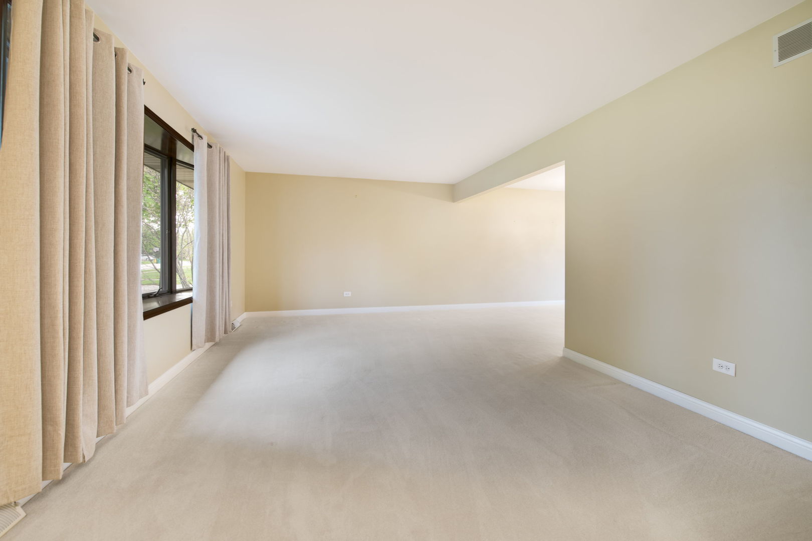 301 Greenfield Road, Shorewood, IL 60404