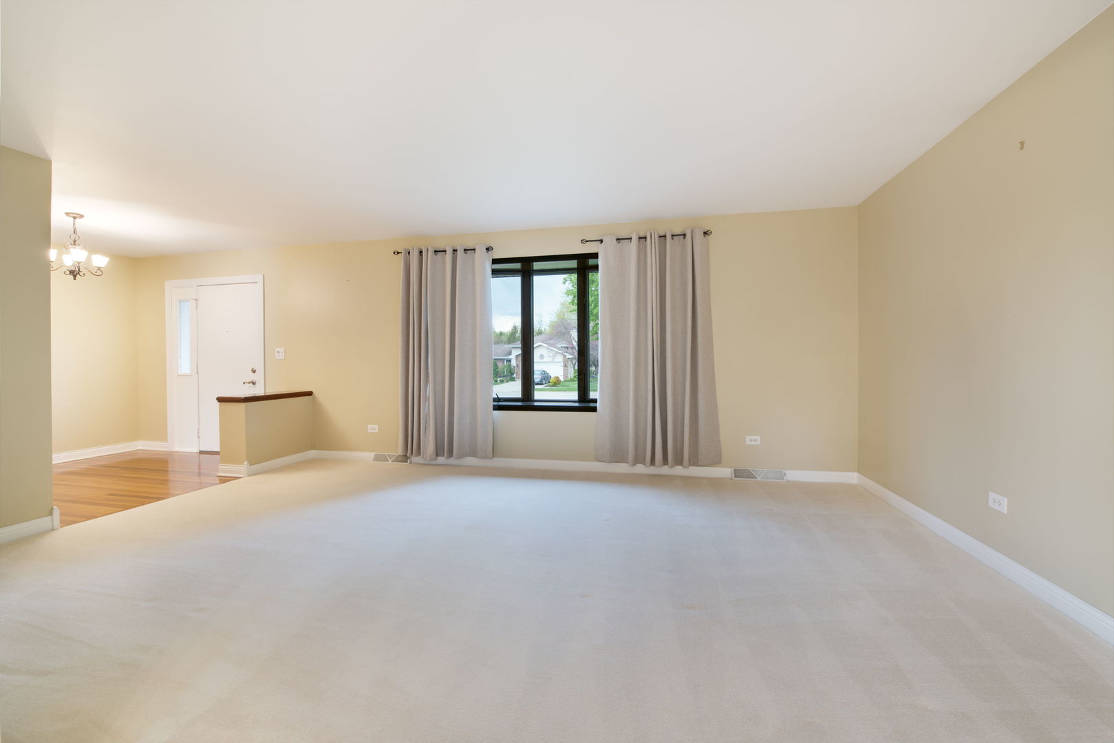 301 Greenfield Road, Shorewood, IL 60404