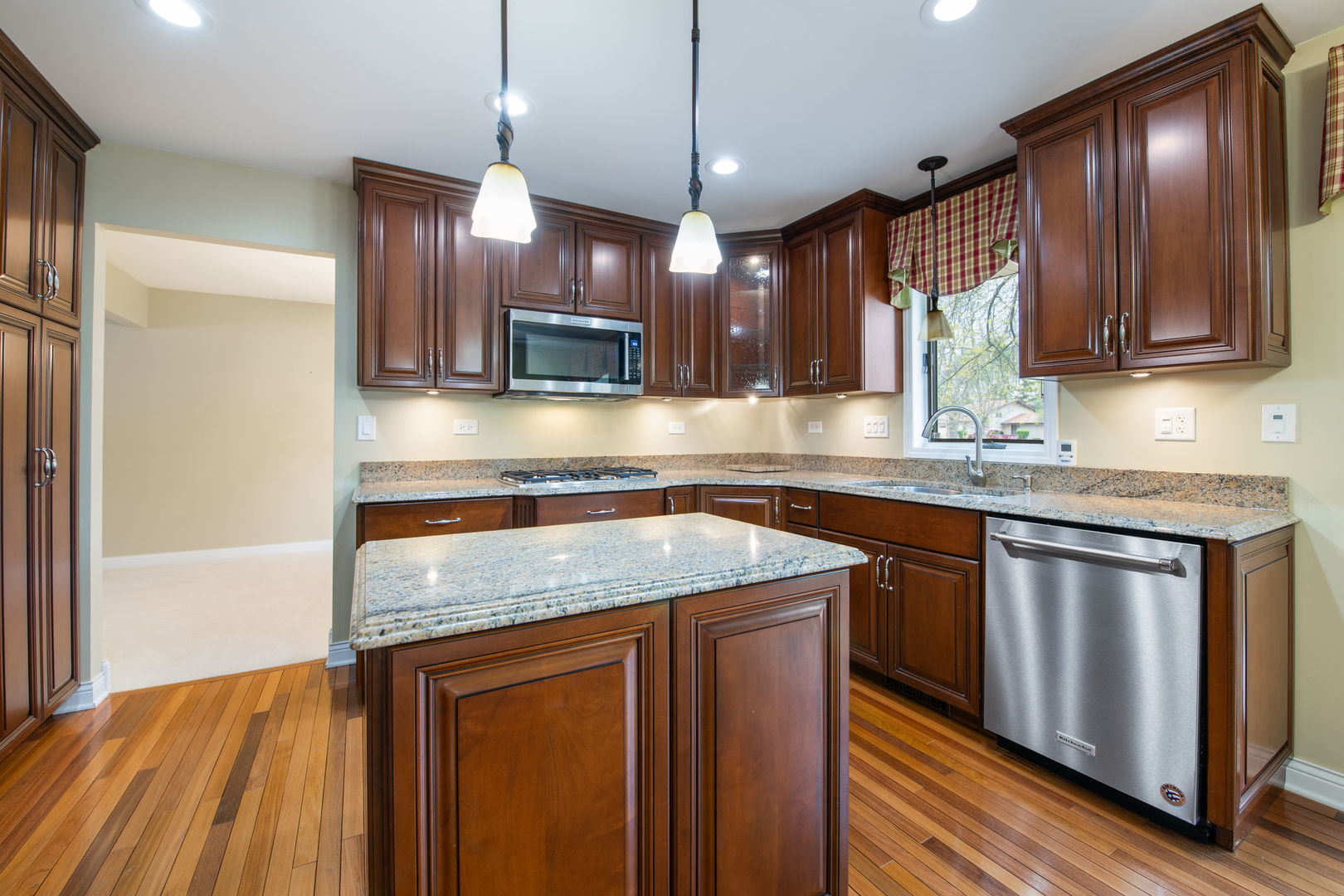 301 Greenfield Road, Shorewood, IL 60404