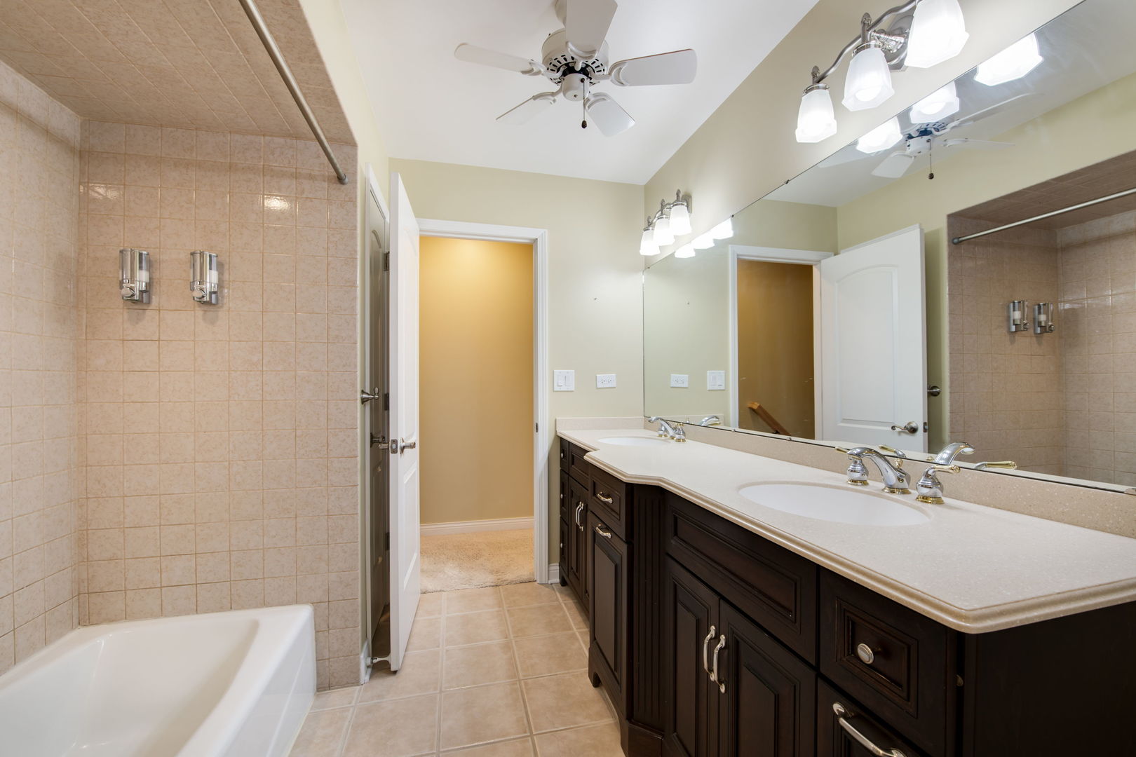 301 Greenfield Road, Shorewood, IL 60404