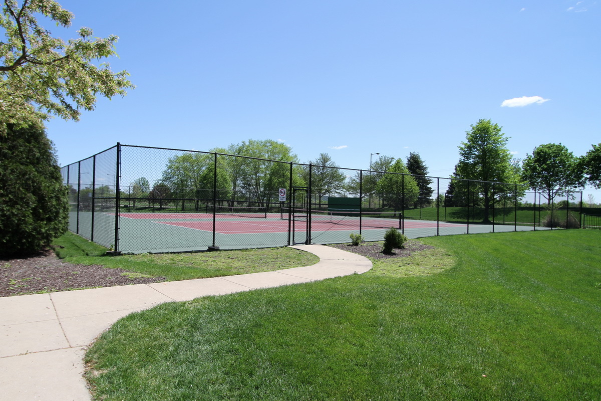 2554 Dickens Drive, Aurora, IL 60503