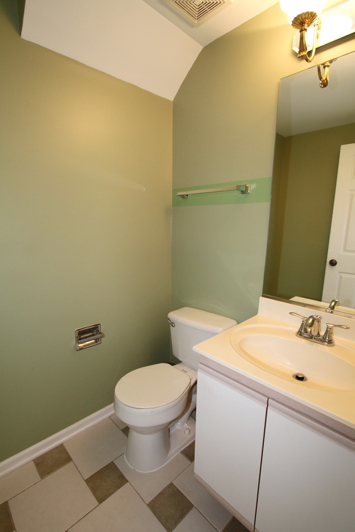 2554 Dickens Drive, Aurora, IL 60503