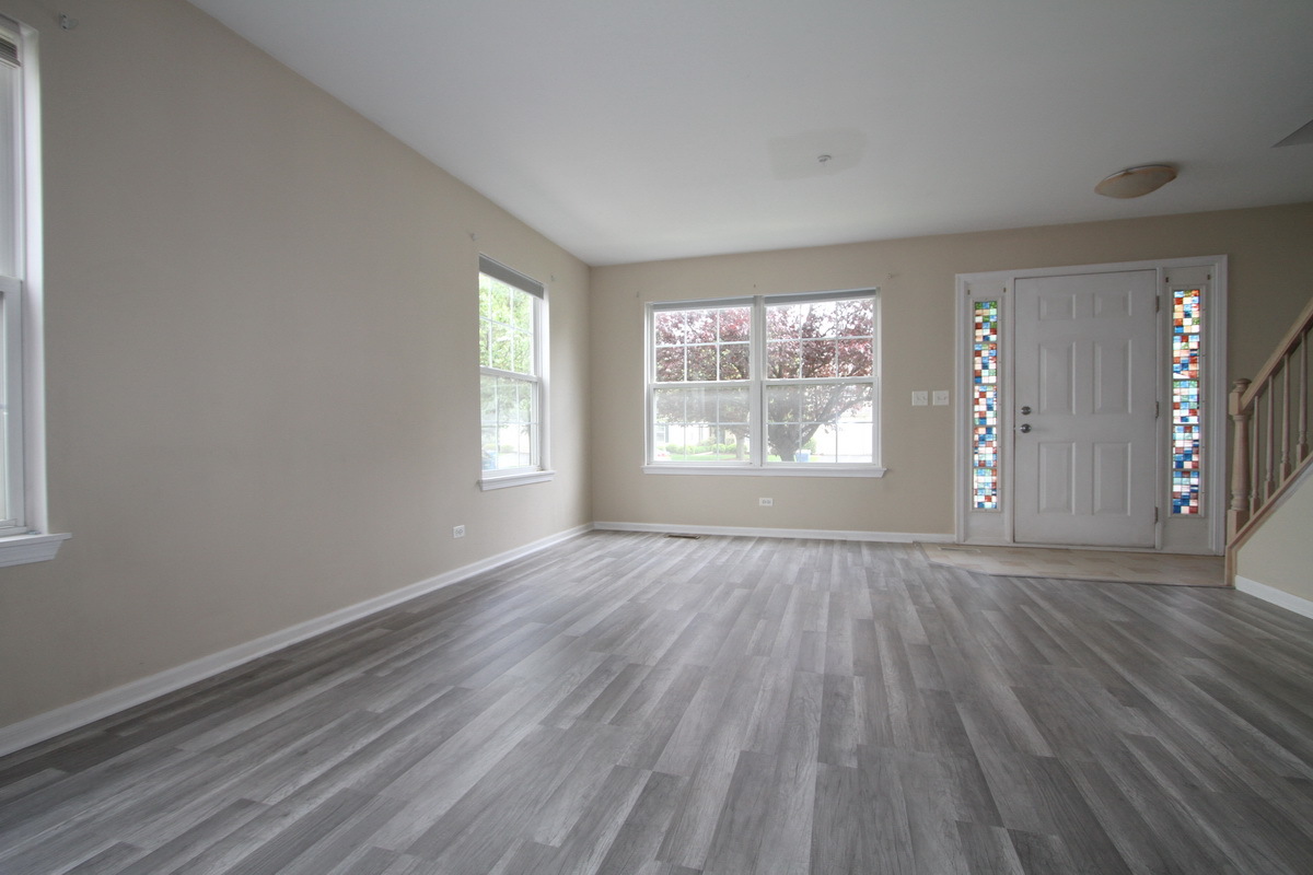 2554 Dickens Drive, Aurora, IL 60503