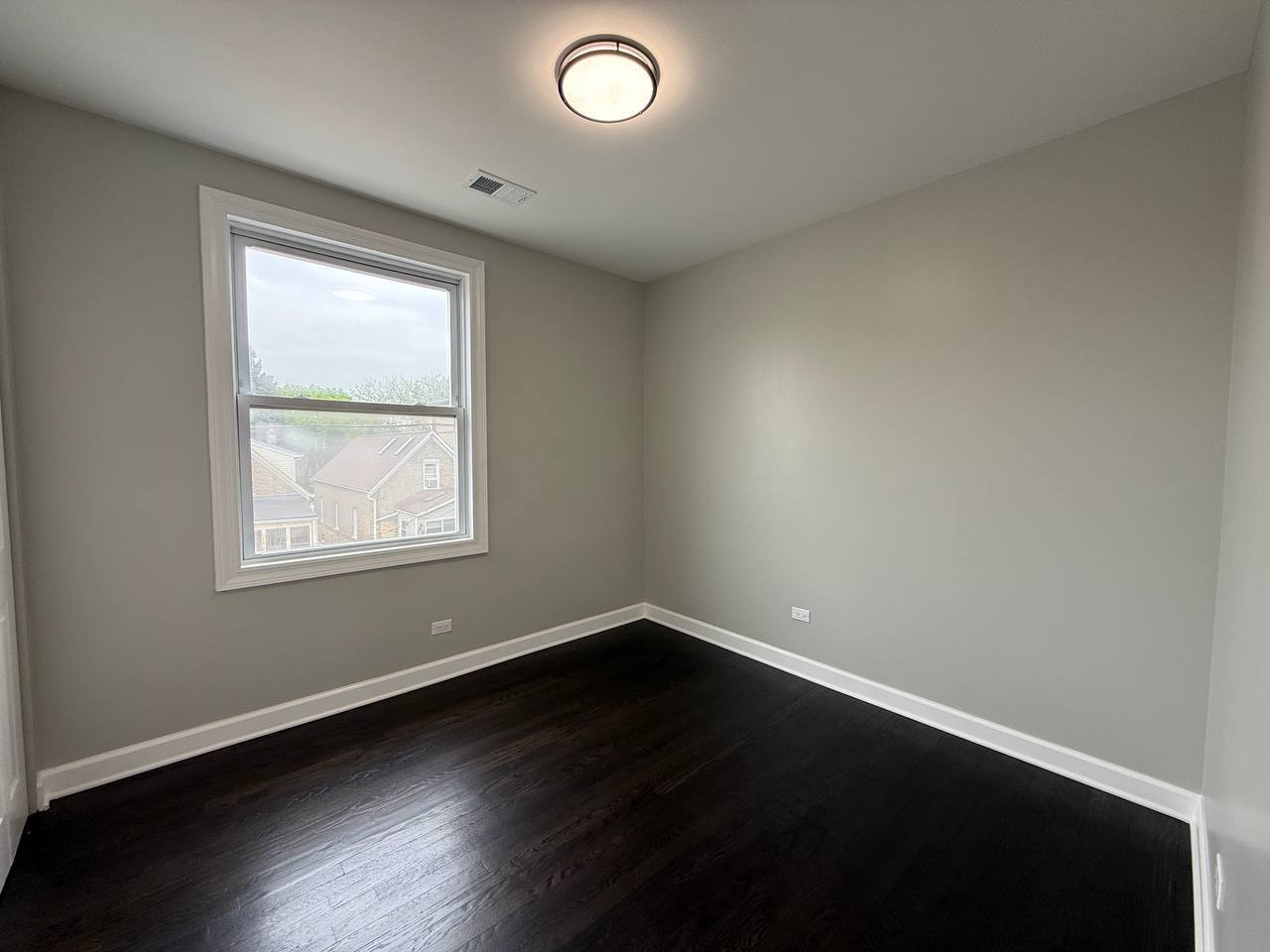 3247 W Thomas Street #1R, Chicago, IL 60651