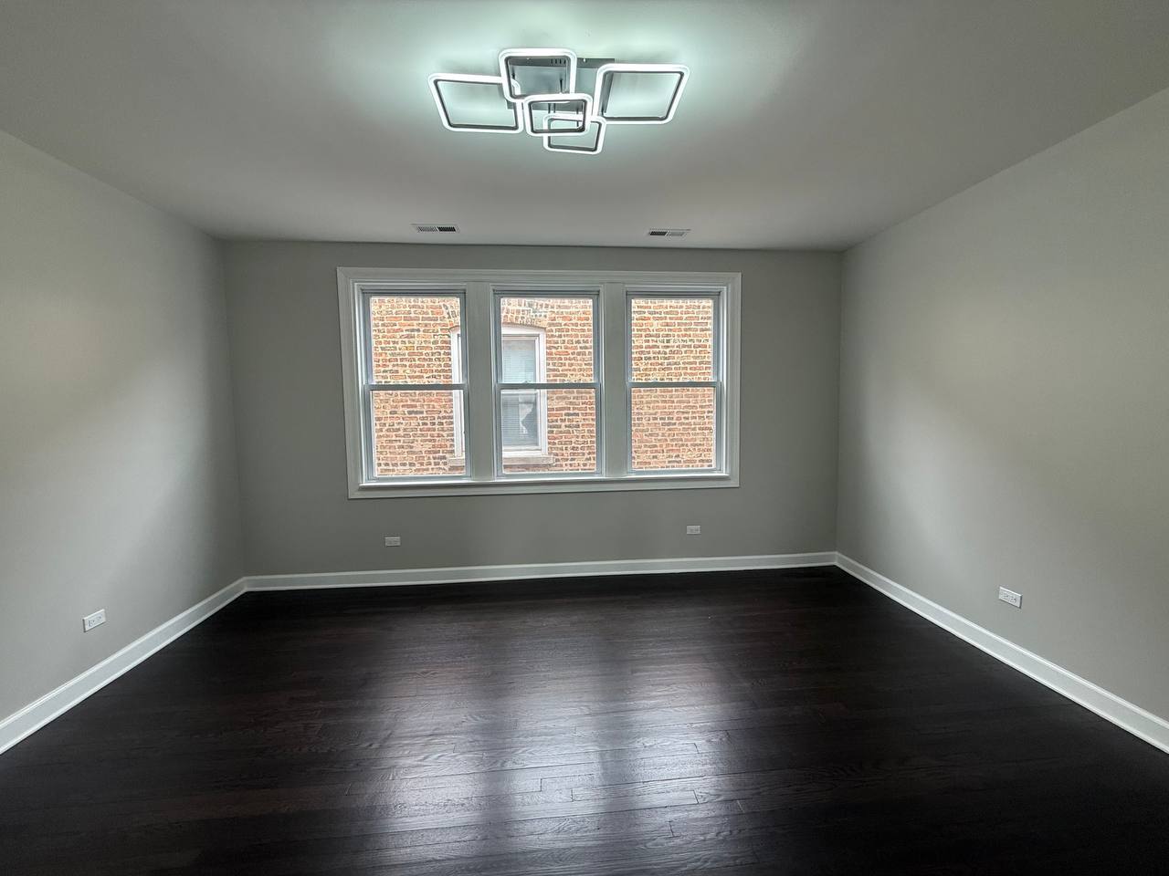 3247 W Thomas Street #1R, Chicago, IL 60651