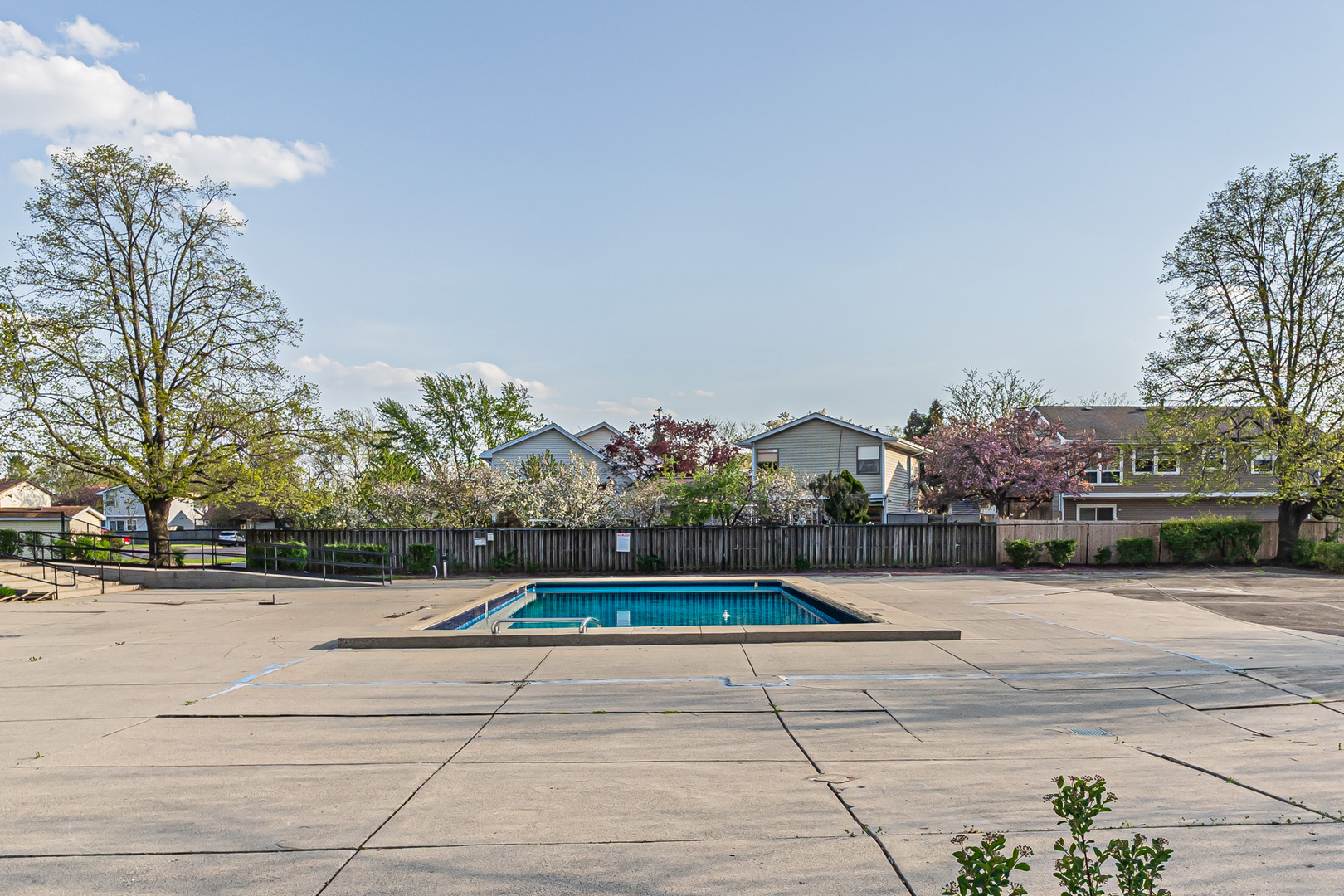 1375 REBECCA Drive #323, Hoffman Estates, IL 60169