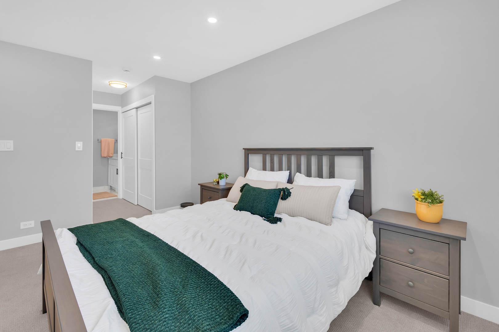 1375 REBECCA Drive #323, Hoffman Estates, IL 60169