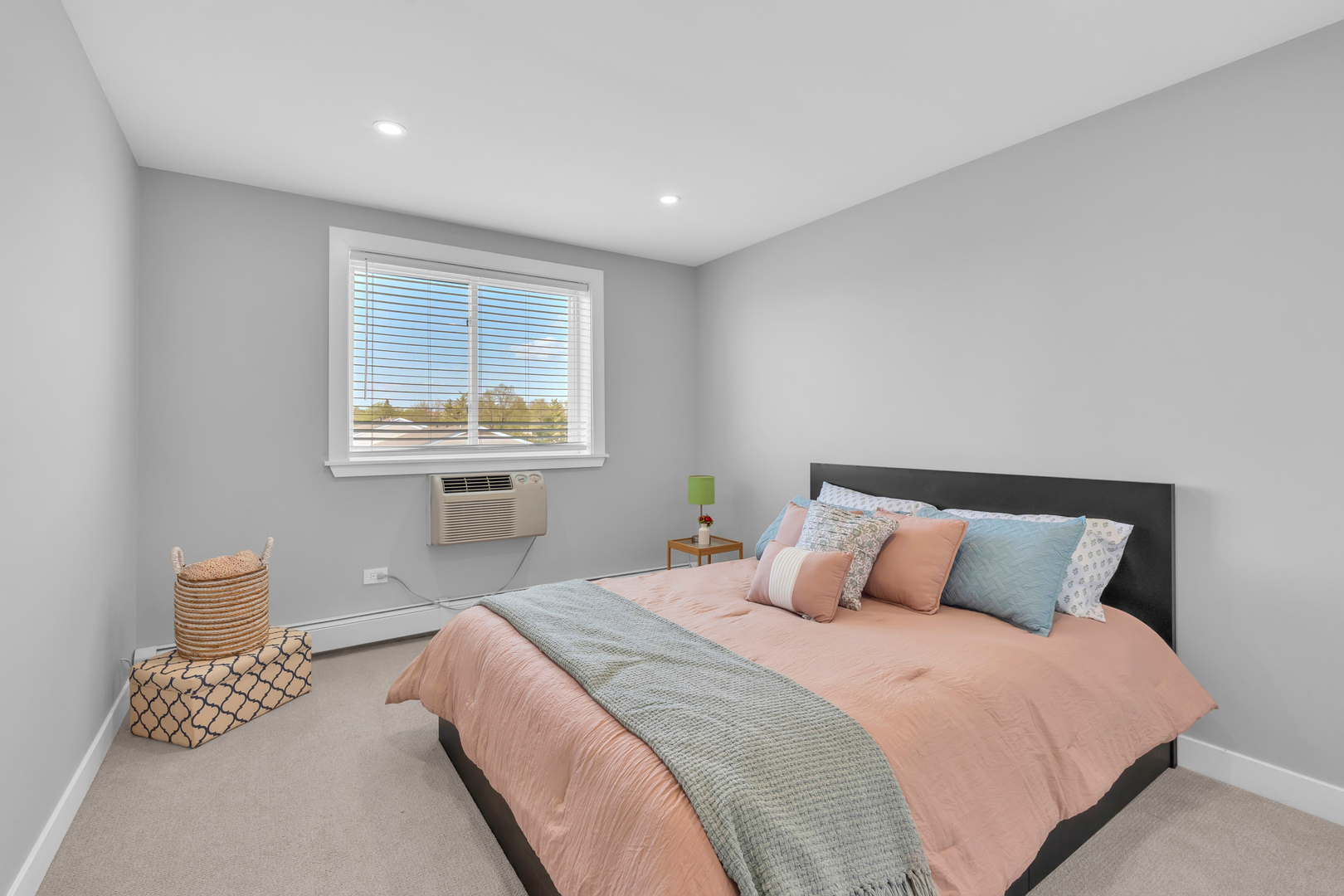 1375 REBECCA Drive #323, Hoffman Estates, IL 60169