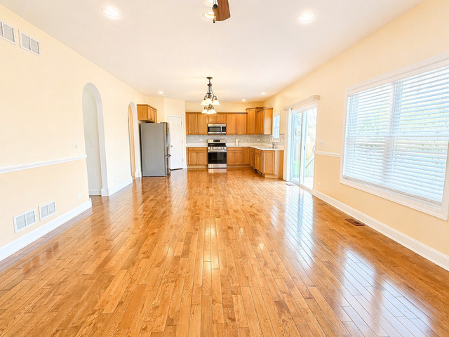 239 Richards Court, Winthrop Harbor, IL 60096