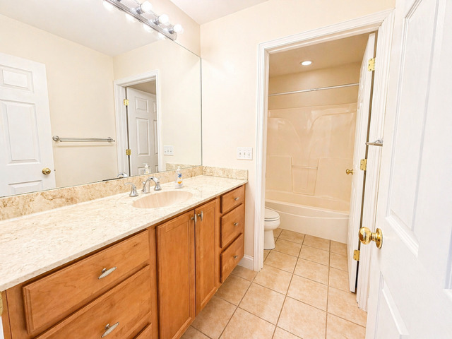 239 Richards Court, Winthrop Harbor, IL 60096