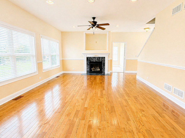 239 Richards Court, Winthrop Harbor, IL 60096