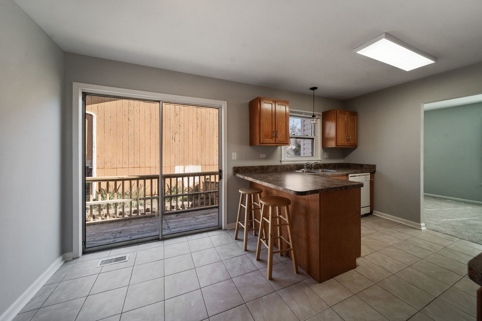 526 King Arthur Way, Bolingbrook, IL 60440