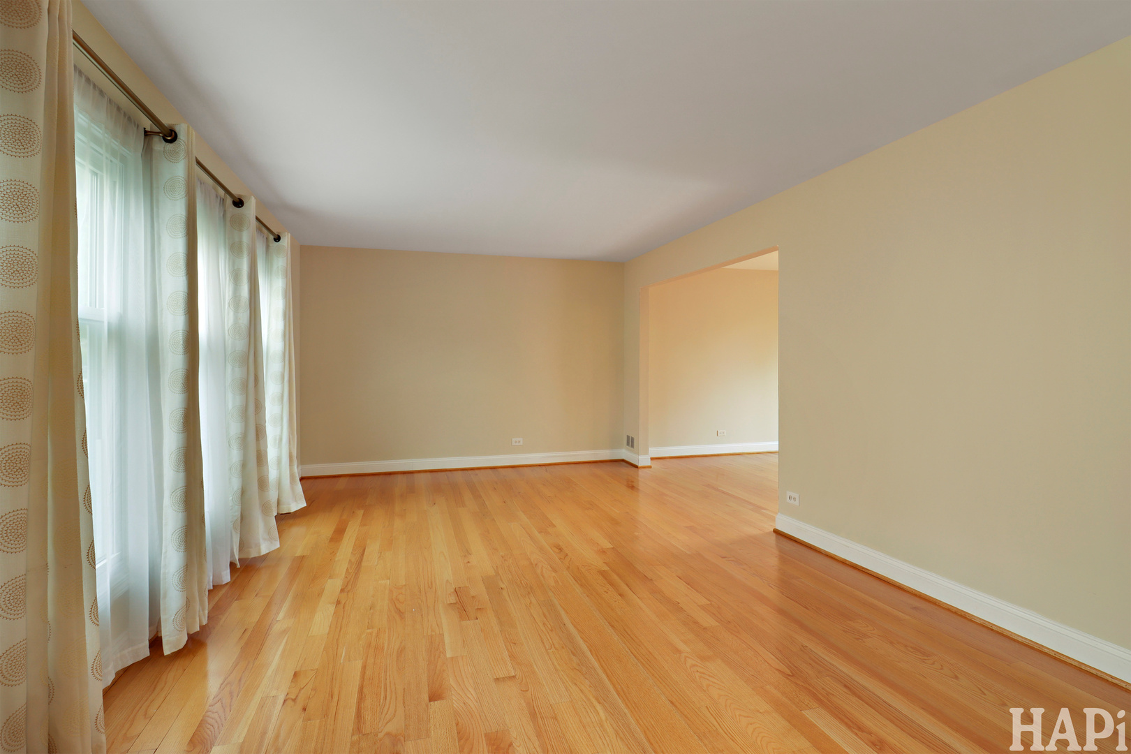 301 Albany Lane, Vernon Hills, IL 60061