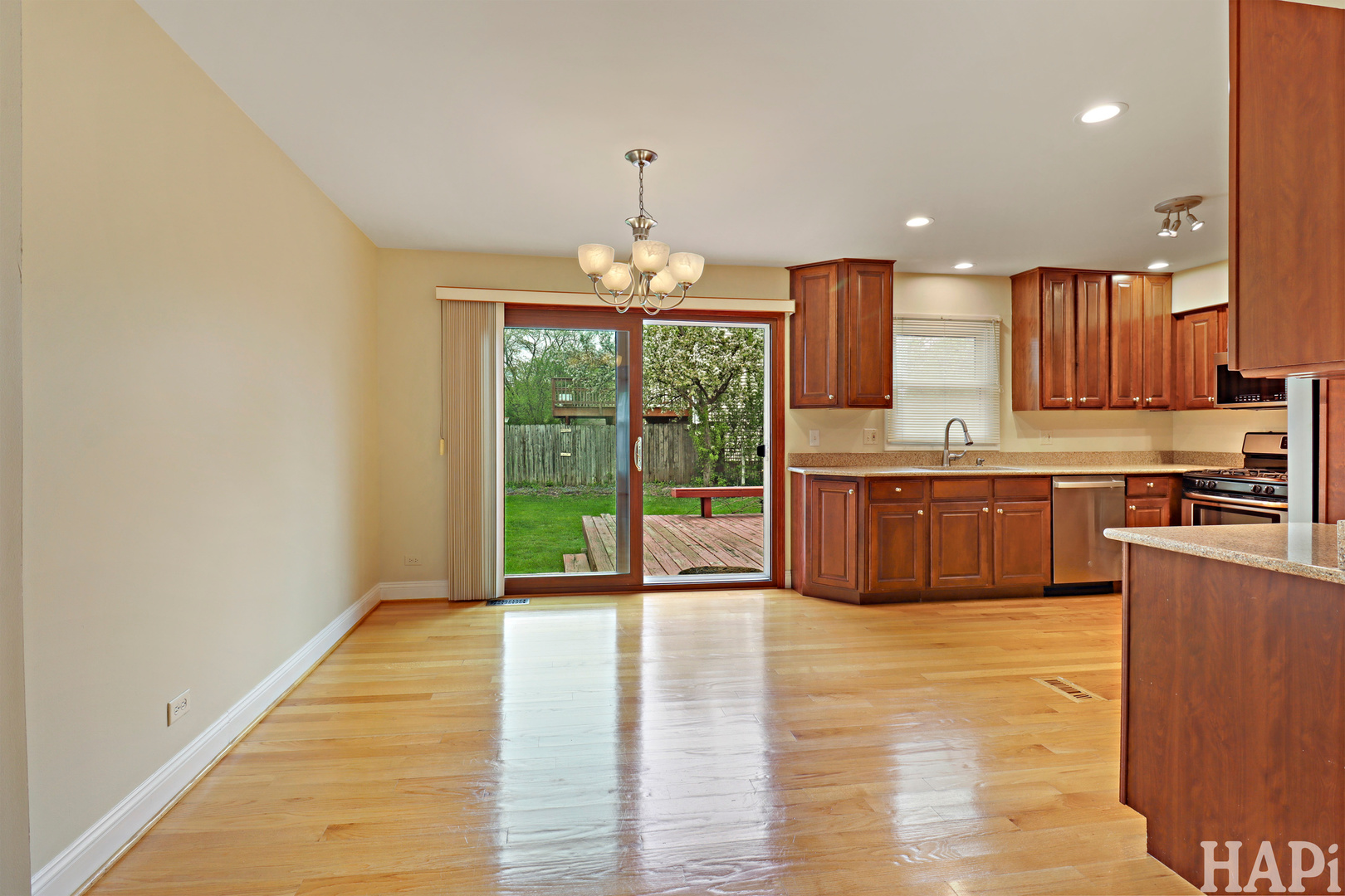 301 Albany Lane, Vernon Hills, IL 60061