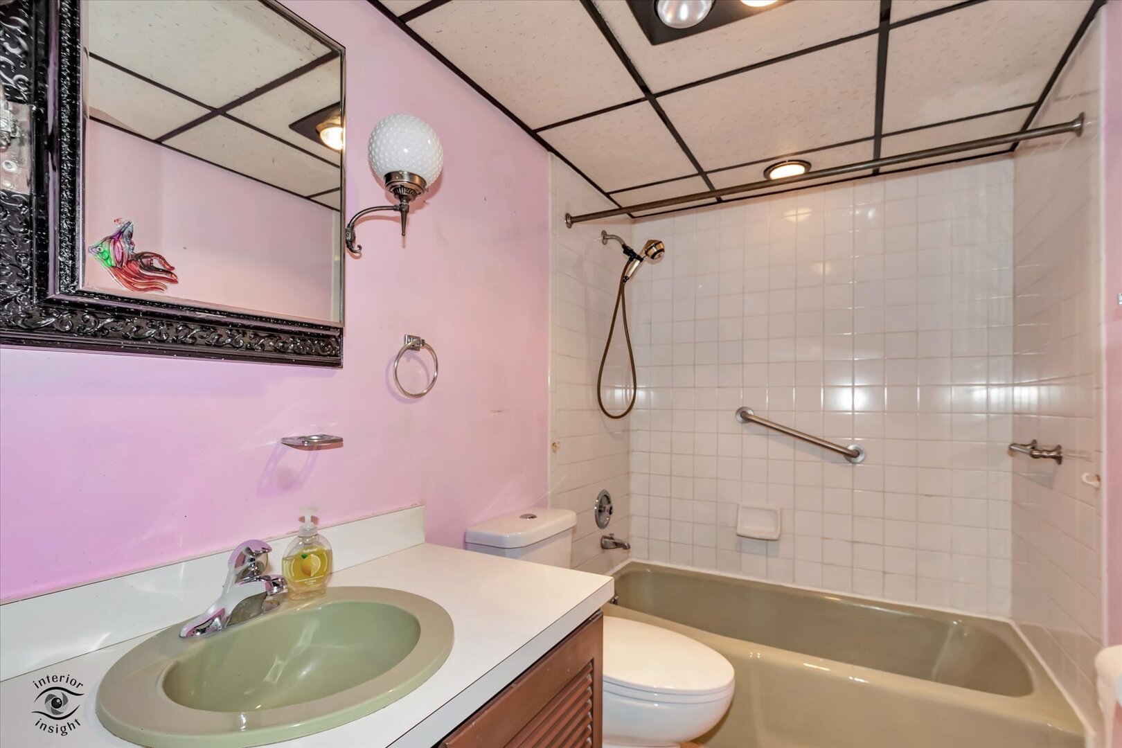 1050 N Farnsworth Avenue #301, Aurora, IL 60505