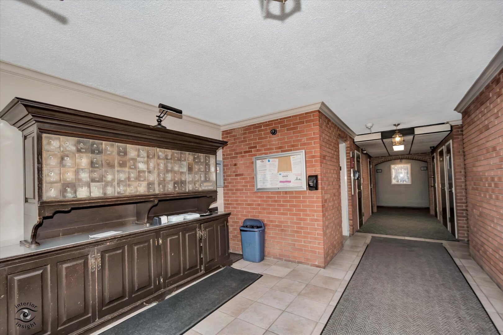 1050 N Farnsworth Avenue #301, Aurora, IL 60505