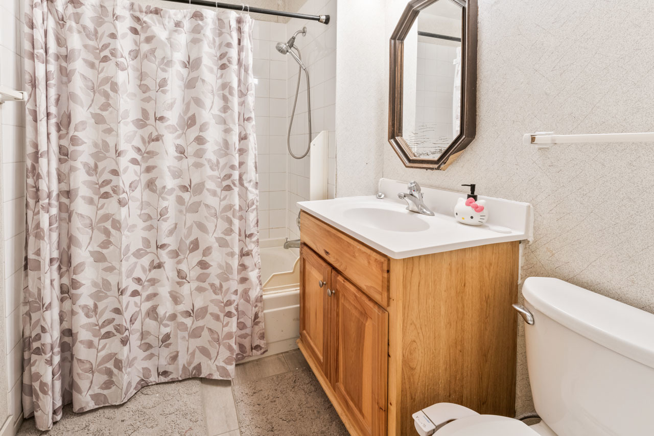 2504 Algonquin Road #17, Rolling Meadows, IL 60008