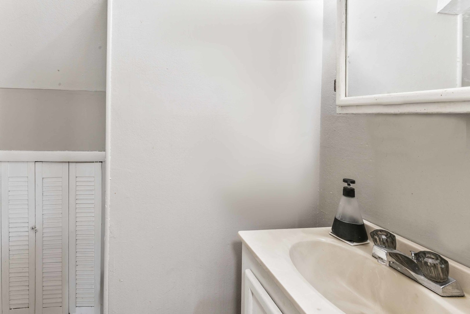 2504 Algonquin Road #17, Rolling Meadows, IL 60008