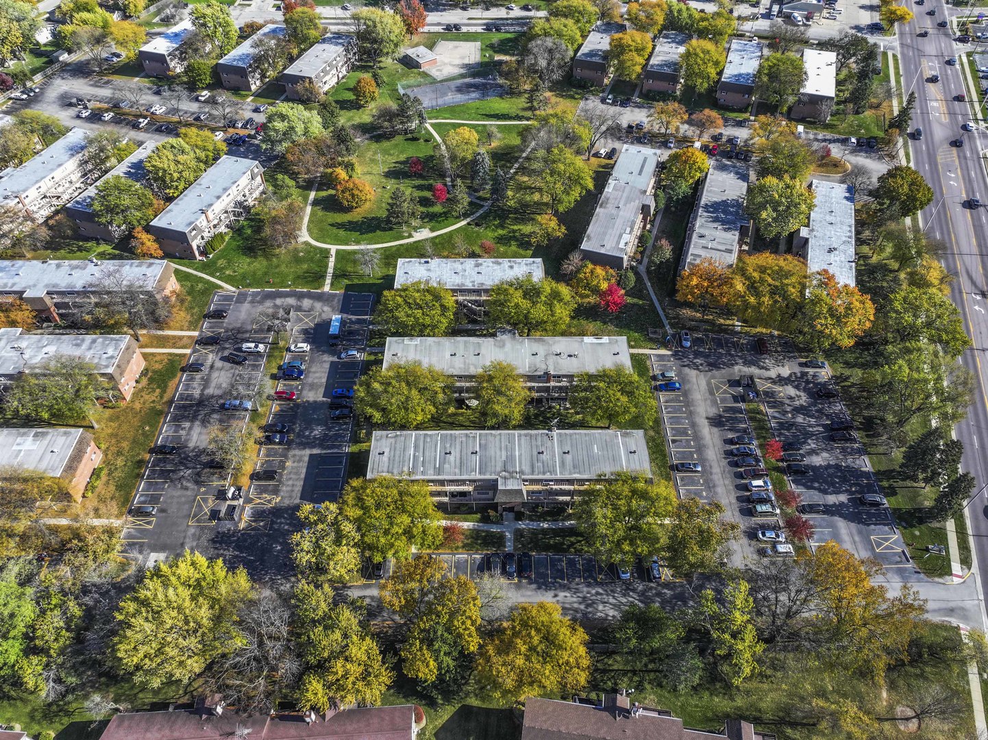 2504 Algonquin Road #17, Rolling Meadows, IL 60008