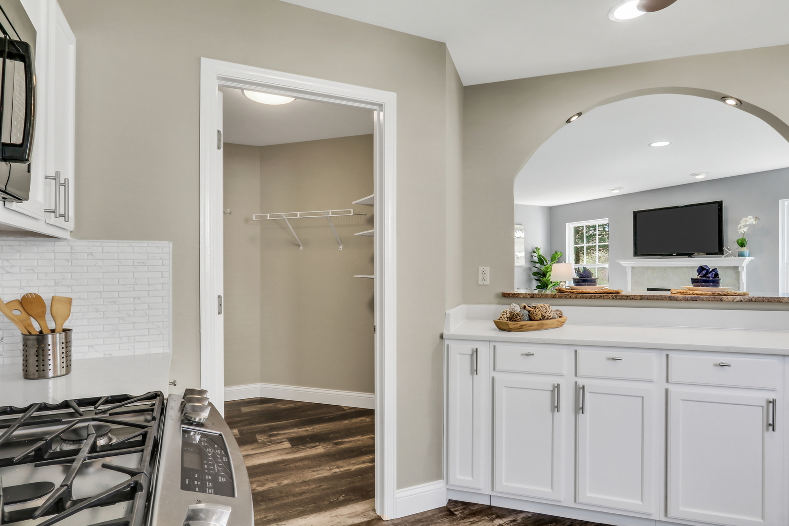 38312 Imperial Lane, Beach Park, IL 60087