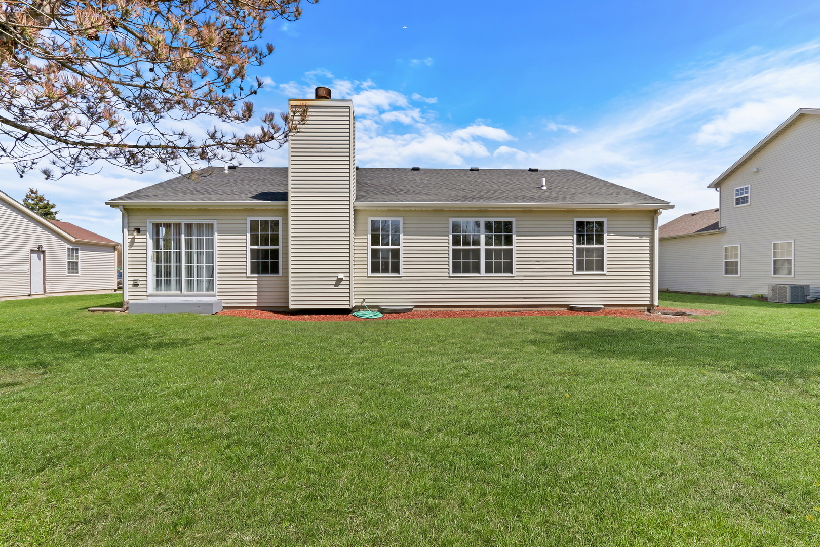 38312 Imperial Lane, Beach Park, IL 60087