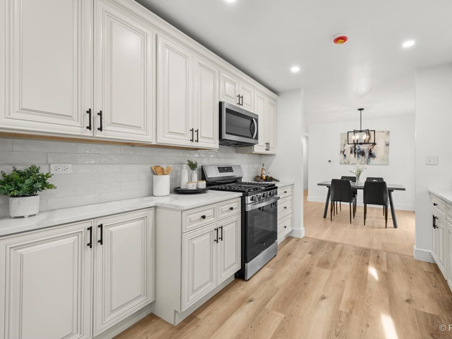 2015 Maplewood Road, Northbrook, IL 60062