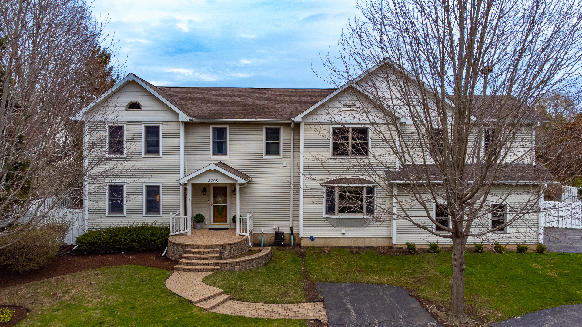 4308 Birch Drive, Gurnee, IL 60031