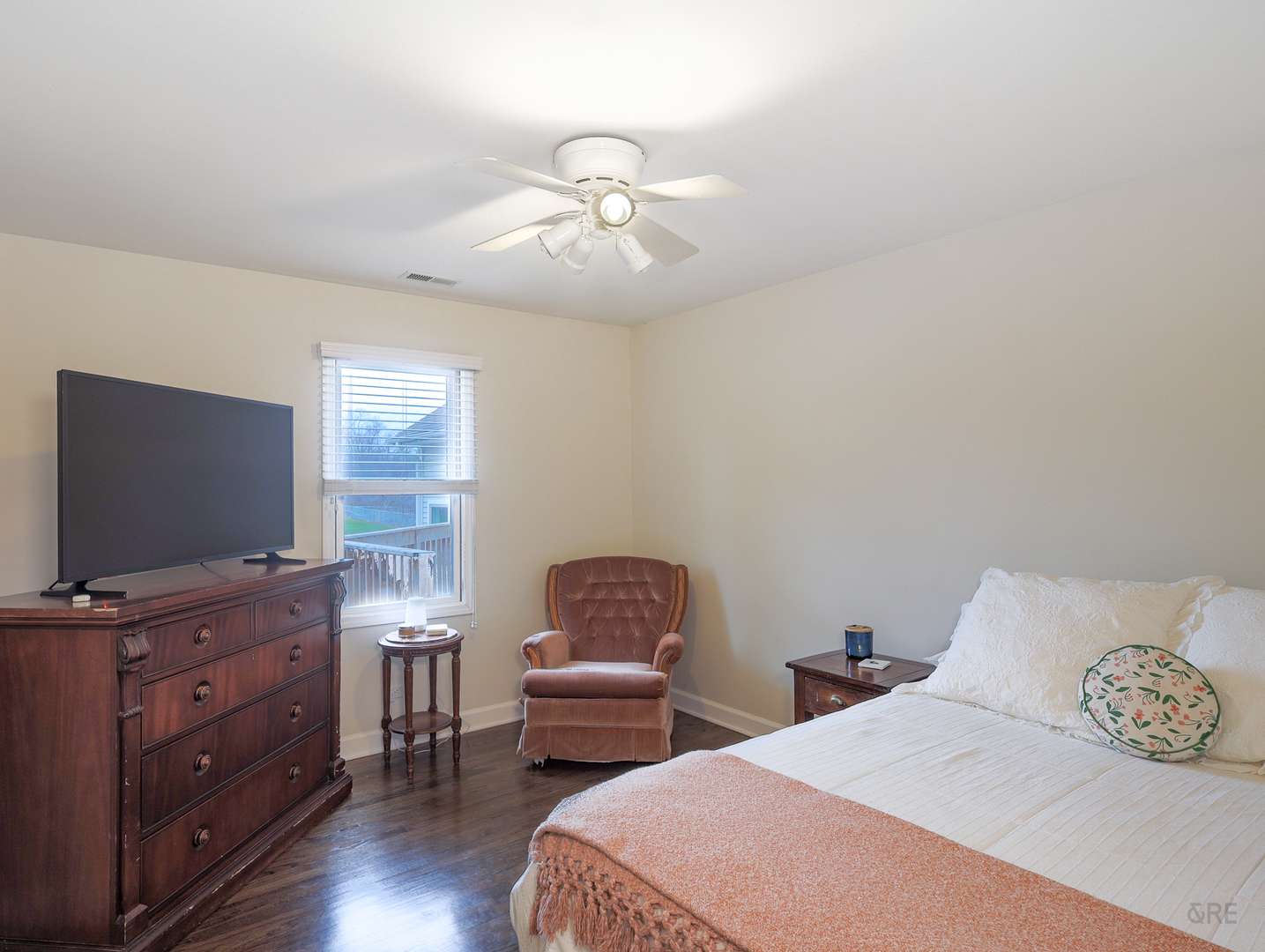 4308 Birch Drive, Gurnee, IL 60031