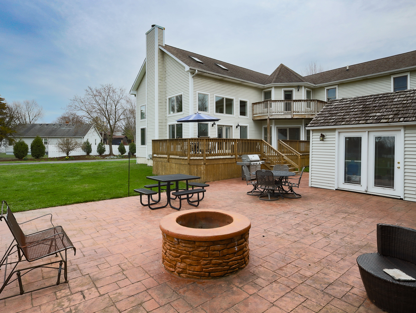 4308 Birch Drive, Gurnee, IL 60031