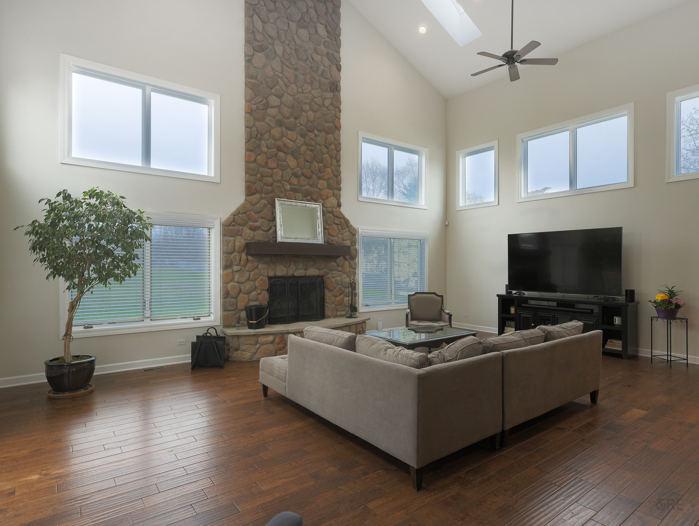 4308 Birch Drive, Gurnee, IL 60031