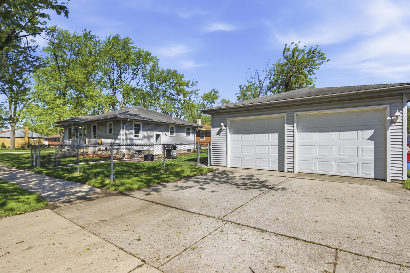 18655 Sherman Street, Lansing, IL 60438